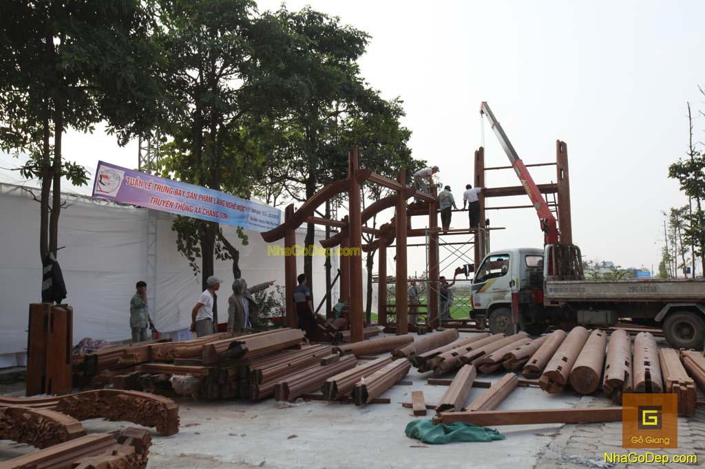 image Nhà gỗ Chàng Sơn với tuần lễ trưng bày sản phẩm làng nghề mộc cổ truyền Chàng Sơn