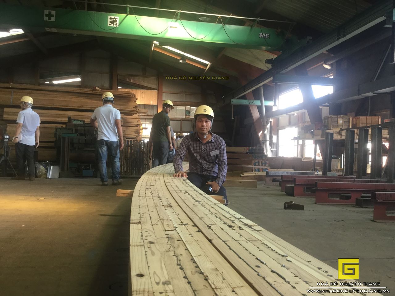 image Kts Nguyễn Giang tìm hiểu Kiến trúc gỗ tại Nhật Bản.