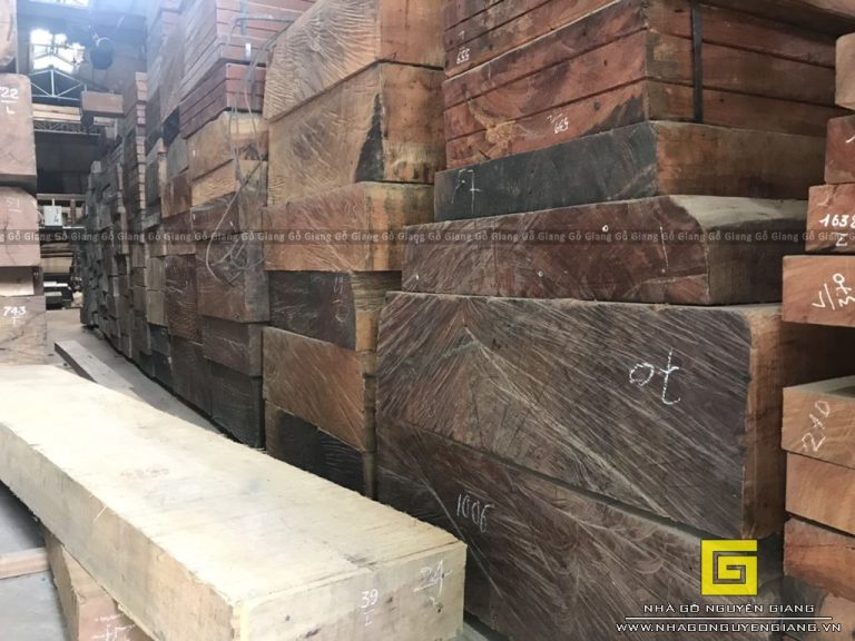 image Gỗ Giang Thi Công Nhà Gỗ Lim Lào Lớn - Đẹp - Hiếm Nhất Việt Nam