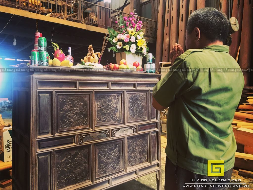 image Thi Công Nhà Thờ Gỗ Lim Lào, Đan Phượng, Cột dài >7m