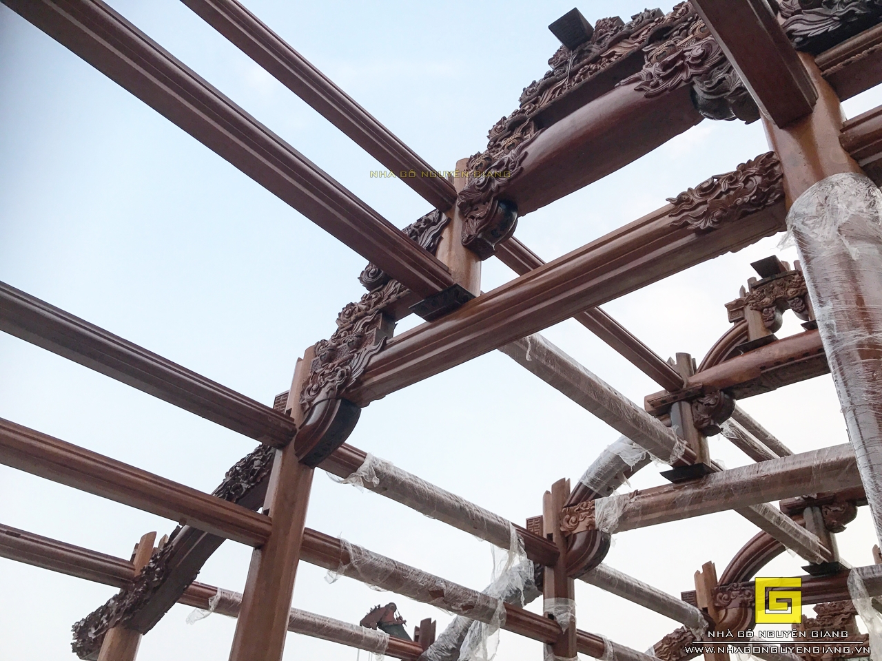 image Nhà thờ họ - Đỗ gia viên - Lắp dựng tại Gia Lộc, Hải Dương (Nhà Gỗ Lim Lào)