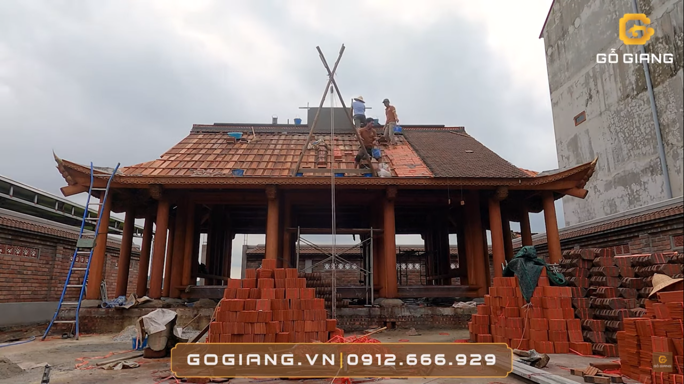 Quá trình lợp mái ngói nhà gỗ