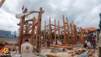 Quá trình làm ra một ngôi nhà gỗ truyền thống