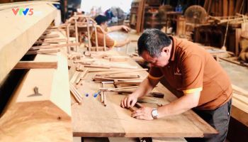 Kênh VTV5 I Tinh hoa nhà gỗ Việt: Nỗi niềm của người con Làng Chàng (Kiến trúc sư Nguyễn Giang)